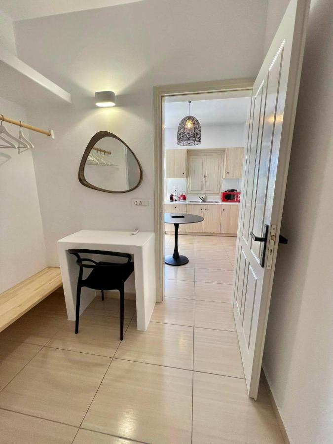 Blackrock Suites Karterados  Luaran gambar