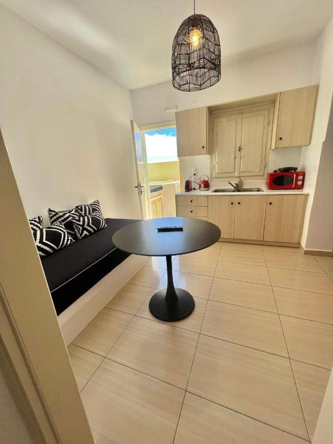 Blackrock Suites Karterados  Luaran gambar